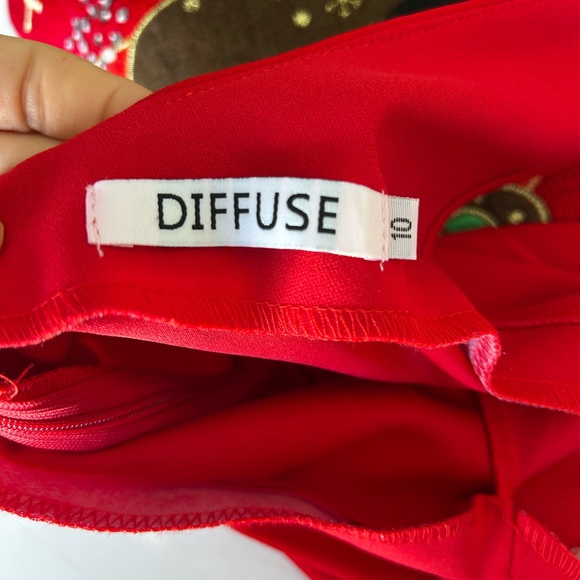 Elegant Diffuse Size 6 Bright Red One-Shoulder Valentines Party Mini Dress - Picture 2 of 5